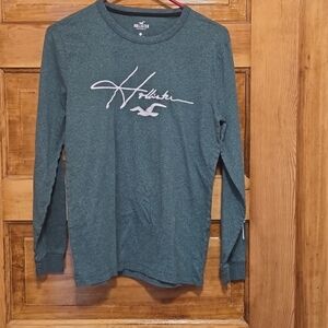 Hollister long sleeve tee XS